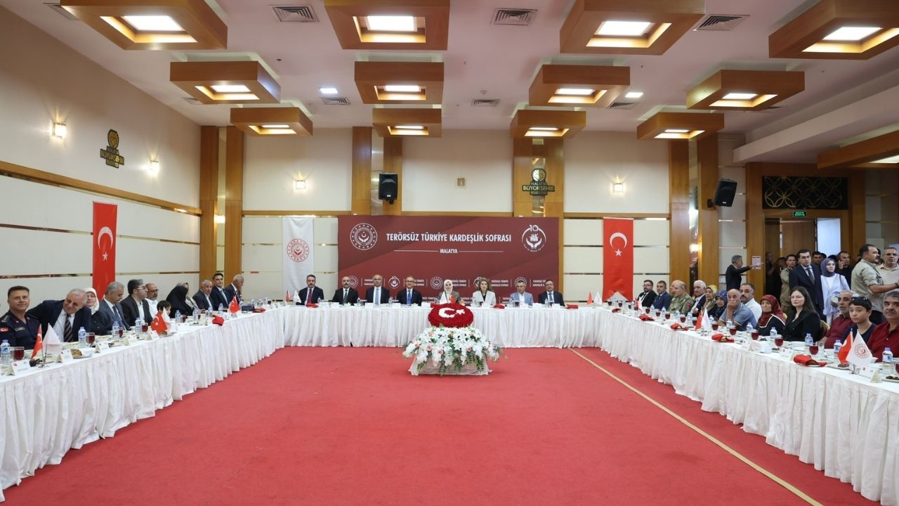 Bakan Göktaş Malatya’da Dezenformasyona Karşı Uyardı “Af Yok, Bilgi Kirliliğine Fırsat Vermeyeceğiz” (3) Malatyahaber