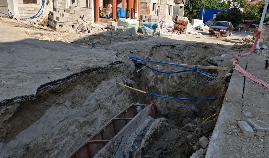 Gündüzbey’de Bir Aydır Kapatılmayan Çukur Çileye Dönüştü (1)