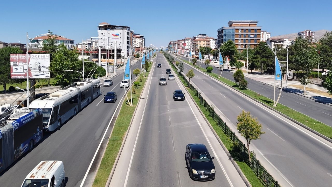 Malatya'da Dev Trafik Bilançosu 1 Milyon Araç Denetlendi, Binlerce Sürücüye Ceza Yağdı! (4) Malatyahaber