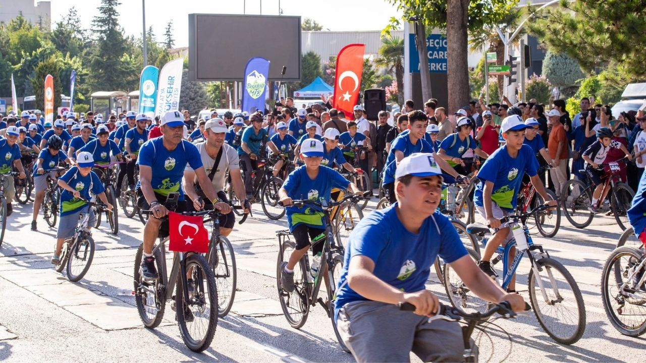 Malatya’da Pedal Sesleri Uluslararası Beydağı Dağ Bisikleti Yarışı Kortejle Başladı (1) Malatyahaber