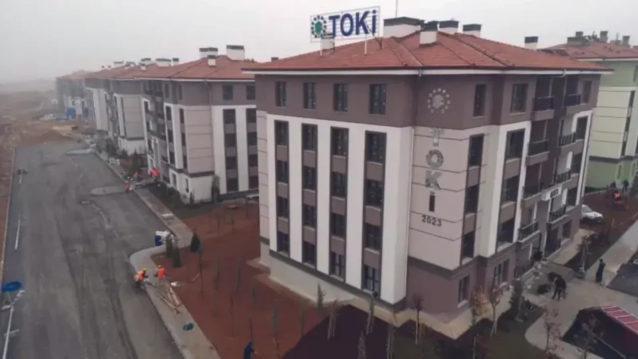 TOKİ 6 bin lira taksitle daire satacak! Listede 32 şehir var