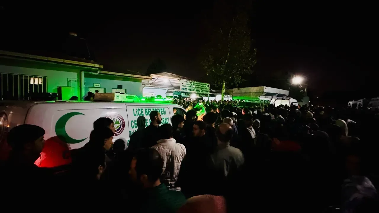 Diyarbakır’da viyadük inşaatında iskele faciası: 4 işçi yaşamını yitirdi, 3 kişi gözaltında