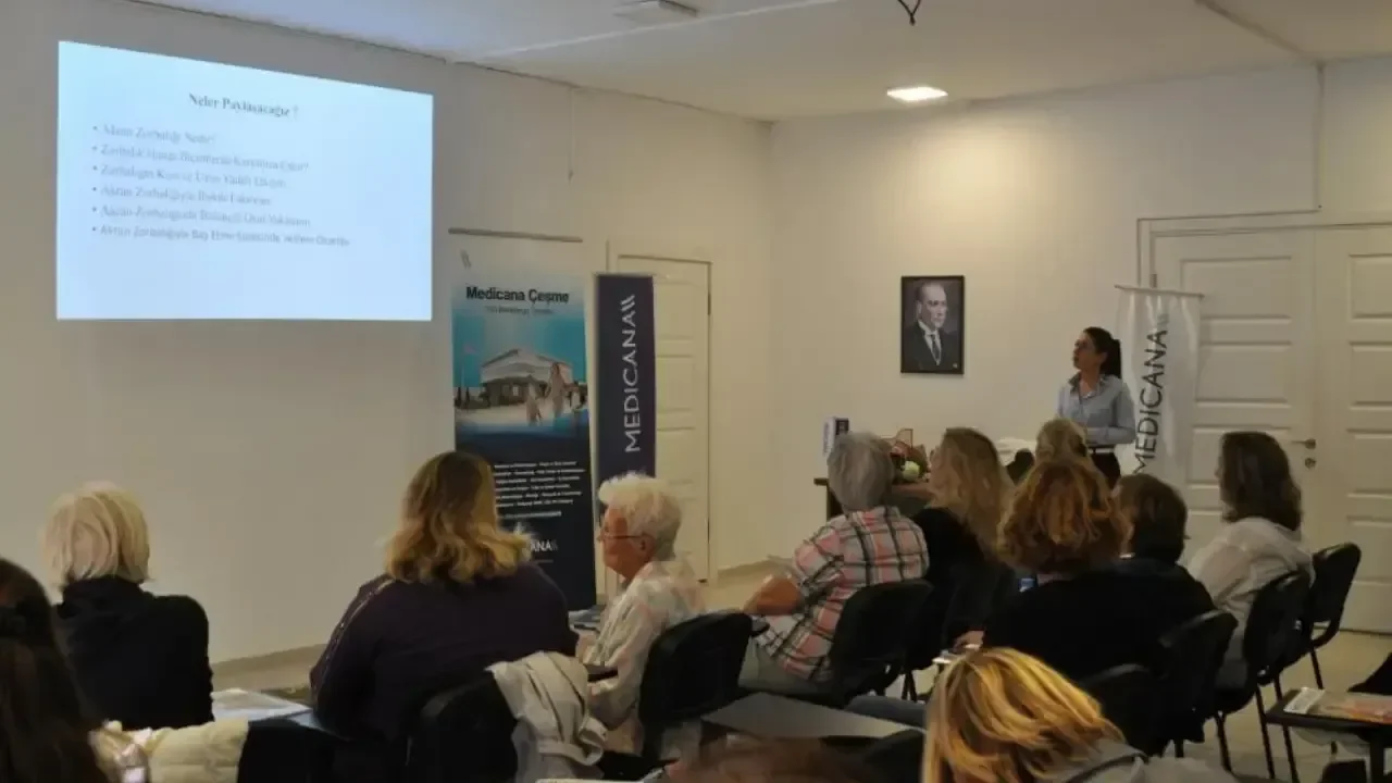 Akran zorbalığına karşı farkındalık: Uzmanlar ebeveynlerle buluştu