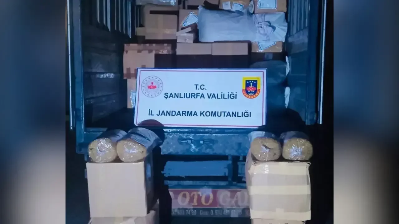 Siverek’te 3 ton 200 kilo kaçak tütün ele geçirildi