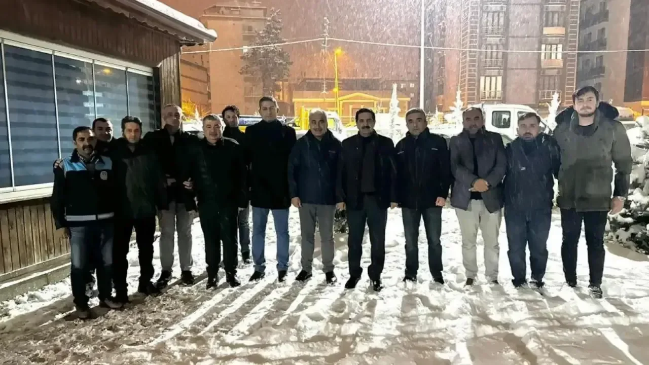 Battalgazi Belediyesi kış şartlarına karşı sahada