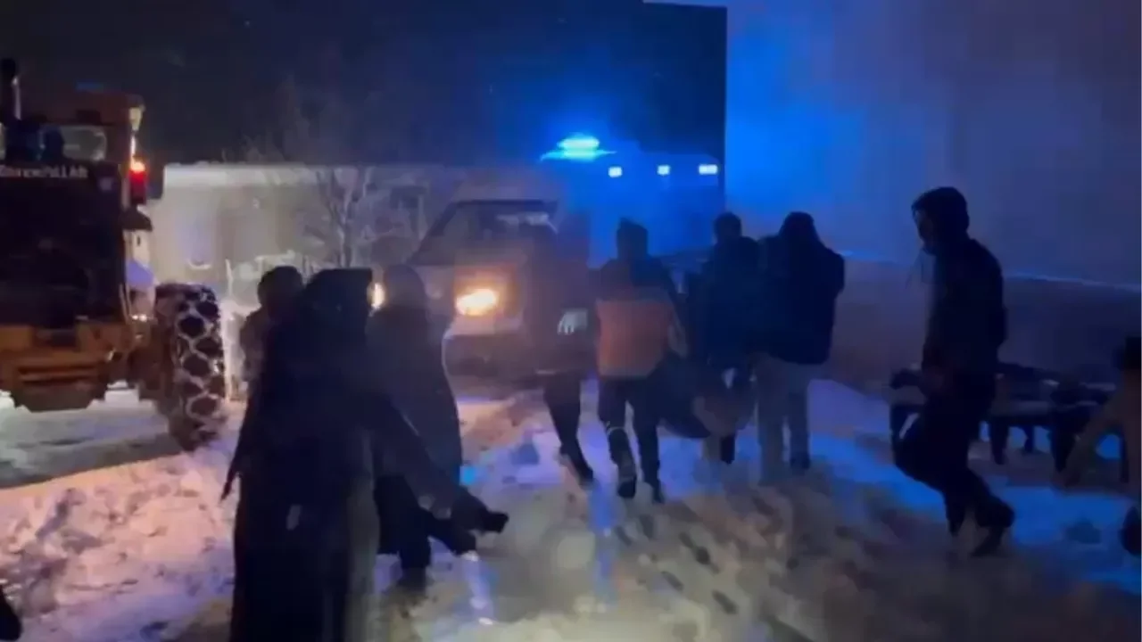 Köyde doğum sancısı başlayan kadın için ekipler seferber oldu