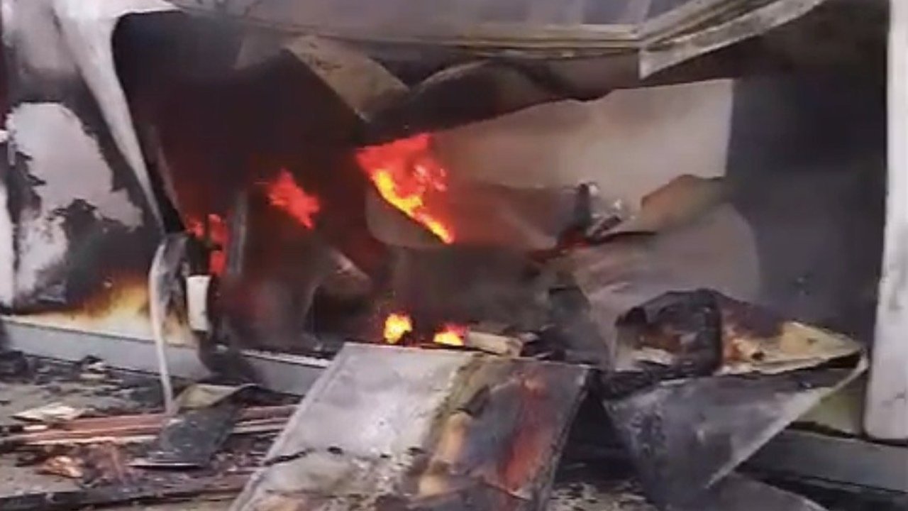 Samanköy'de korku dolu anlar: Konteyner kent alevlere teslim!