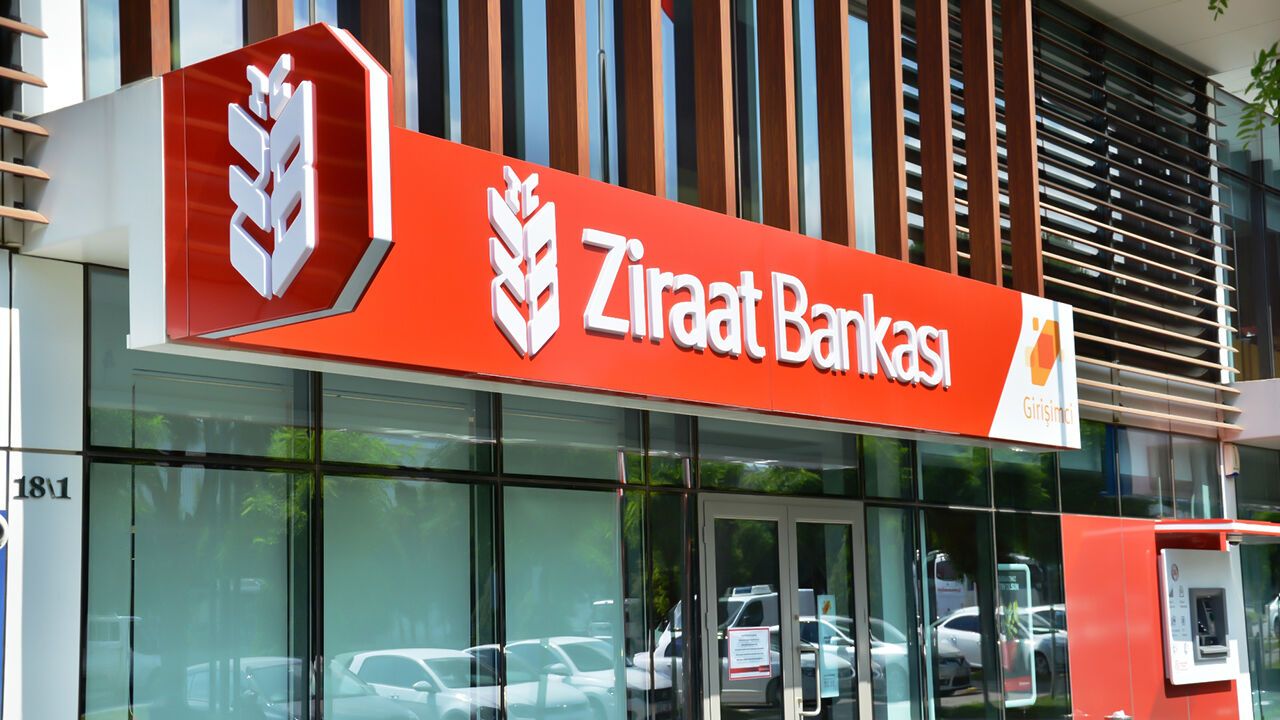 Ziraat Bankası SMS'i vatandaşı korkuttu: Sabaha karşı 1 Mily