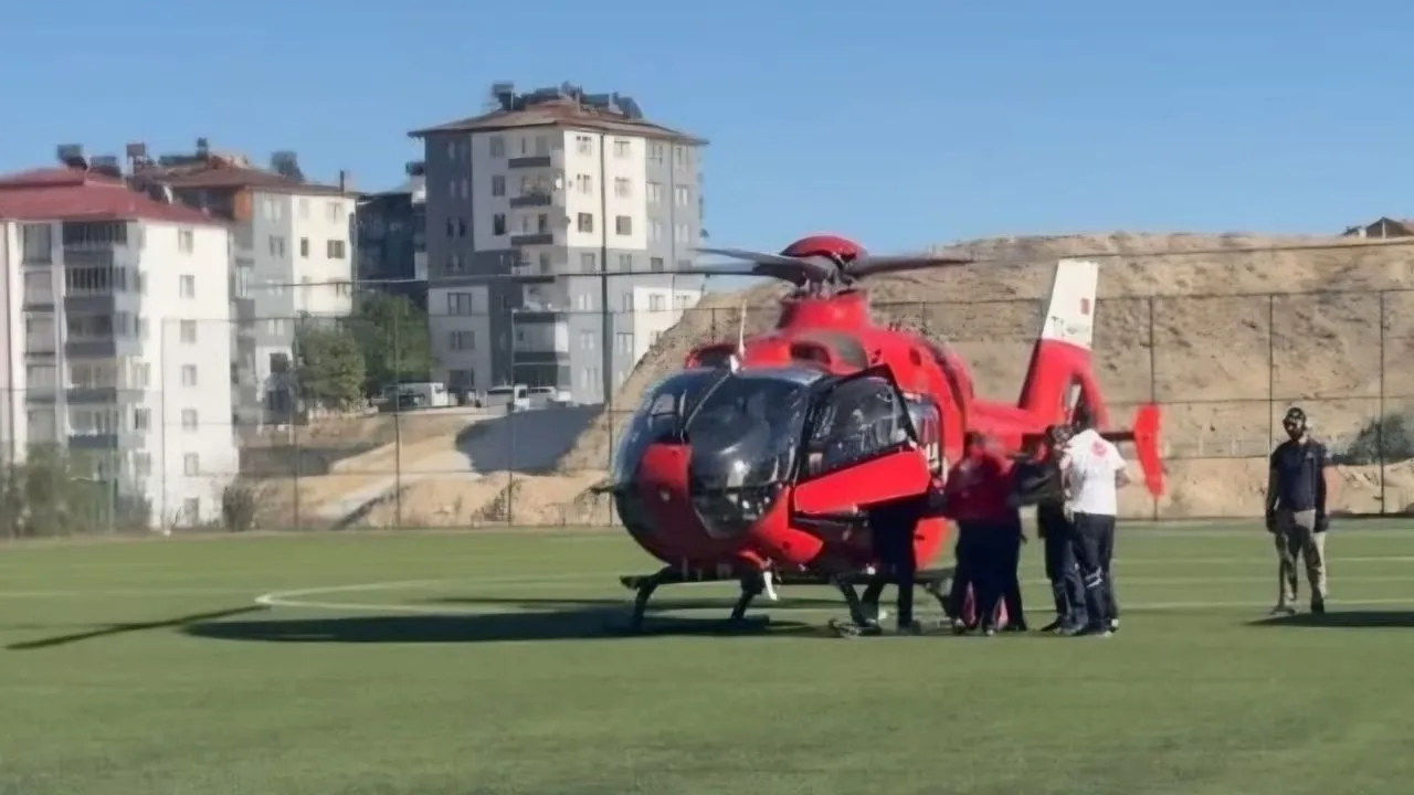 Bacağı kırılan yaşlı adam için helikopter havalandı