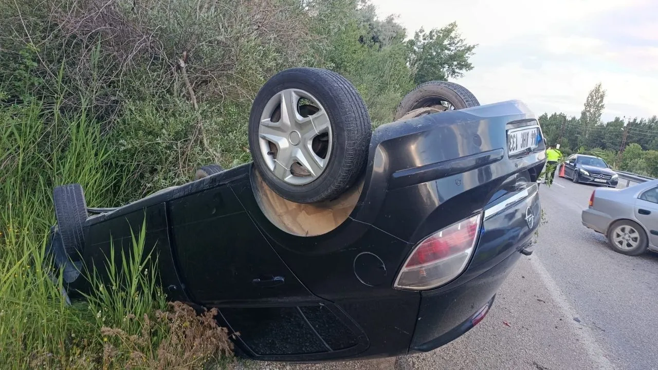 Sürgü’de kontrolden çıkan otomobil devrildi: 1 yar