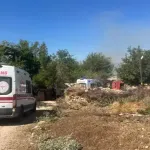 Diyarbakır’da Lice ilçesinde çıkan örtü yangınında 3 kişi dumandan etkilendi