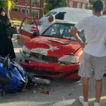 İnönü Caddesi’nde otomobil ile motosiklet çarpıştı