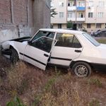 Malatya’da duvara çarpan otomobilin sürücüsü kayıplara karıştı