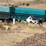 Hekimhan’da hemzemin geçitte kaza: Yük treni kamyona çarptı