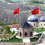 Malatya’da görenleri etkileyen türbe: Kubbesiyle Kerbela’yı hatırlatıyor