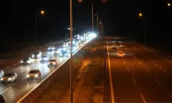 Bolu geçişinde bayram yoğunluğu! Trafik durma noktasına geldi