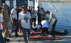 Feribottan atlayan şahıs vatandaşlar tarafından son anda kurtarıldı