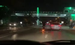 Scooterla 80-90 kilometre hızla seyretti, herkesi tehlikeye attı
