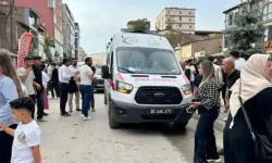 Yoldan geçen doktor 1 yaşındaki bebeğin hayatını kurtardı