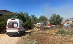 Diyarbakır’da Lice ilçesinde çıkan örtü yangınında 3 kişi dumandan etkilendi