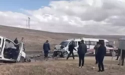 Malatya'da Feci Kaza: İki Araç Kafa Kafaya Çarpıştı! Çok Sayıda Yaralı Var