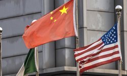 ABD ablukasını delen ilk gemi: Hürmüz Boğazı'nda sıcak saatler!