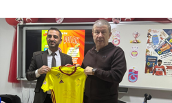 Malatya’da öğrenciler efsaneyle buluştu: Tanju Çolak’tan ilham veren mesajlar