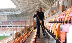 Stadyum müsabakaya hazır hale getirildi
