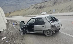 Akçadağ’da kontrolden çıkan araç duvara çarptı: 1 yaralı