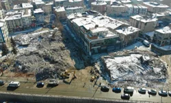 Depremde kim ne kazandı? 3 yıl sonra açılan dosyalar tartışma yarattı