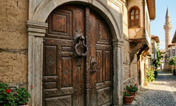 Görüntülü diyafon yokken 'O' vardı: Malatya’nın tarihi evlerindeki inanılmaz detay!