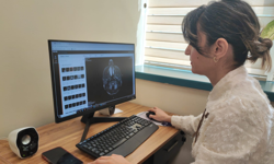 Huzursuz Bacak Sendromu Toplumda Yaygın Görülüyor