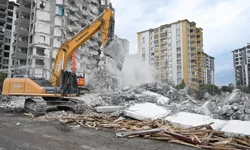 Malatya bitmişti, Vali geldi ve o sözü söyledi: “Başınızı kaldırın”
