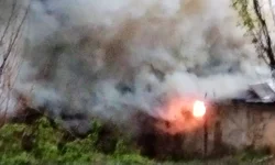 Malatya’da depo yangını paniğe neden oldu