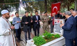 Malatya’da şehitlikte duygulandıran anlar: "Oğlumla gurur duyuyorum!"