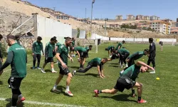 2. Lig kapısında tek yürek: Yeşilyurtspor’da şampiyonluk yemini!