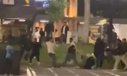 Elazığ Cumhuriyet Meydanı'nda kavga: Tekme ve yumruklar havada uçuştu!