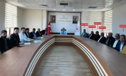 Kaymakamlıktaki o toplantı Yazıhan’ı karıştırdı! Göçer açtı ağzını yumdu gözünü