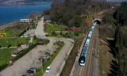 Milli Hızlı Tren saatte 240 kilometre hıza ulaştı!