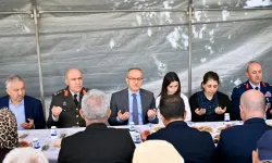 Tam 25 yıl sonra aynı yerde: Gökyüzündeki saygı geçişi herkesi ağlattı