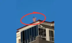 Yeşilyurt’ta çatıya çıkan şahıs mahalleliyi tedirgin etti