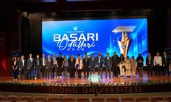 İnönü Üniversitesi’nde gurur günü: Prof. Dr. Ali Adnan Hayaloğlu’na başarı ödülü
