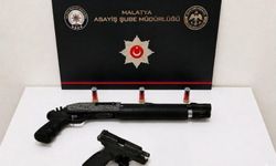 Malatya'da gece yarısı silahlı hesaplaşma: Taksiye binerken kurşun yağdırdılar!