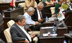 Malatya’da vekalet kimlerin elinde? Mecliste "telefon" ciddiyetsizliği!