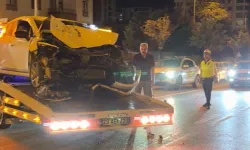 Çilesiz’de pikap ile otomobil çarpıştı: 3 yaralı