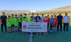 Kale’de futbol turnuvası coşkusu: Şampiyon Kıyıcak Mahallesi Camii oldu