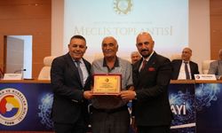 Malatya TSO'dan çeyrek asırlık üyelere vefa plaketi!