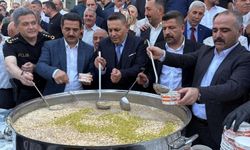 Malatya'da aşure programına damga vuran mesajlar: "Biat etmeden, kimseye boyun eğmeden"
