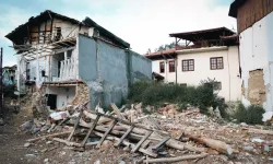 Malatya’da halen yıkılmayı bekleyen yapılar için Valilik düğmeye bastı: Tam 56 bin metrekare!