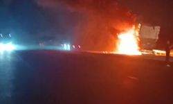 Malatya'da saman yüklü TIR alev alevlere teslim oldu